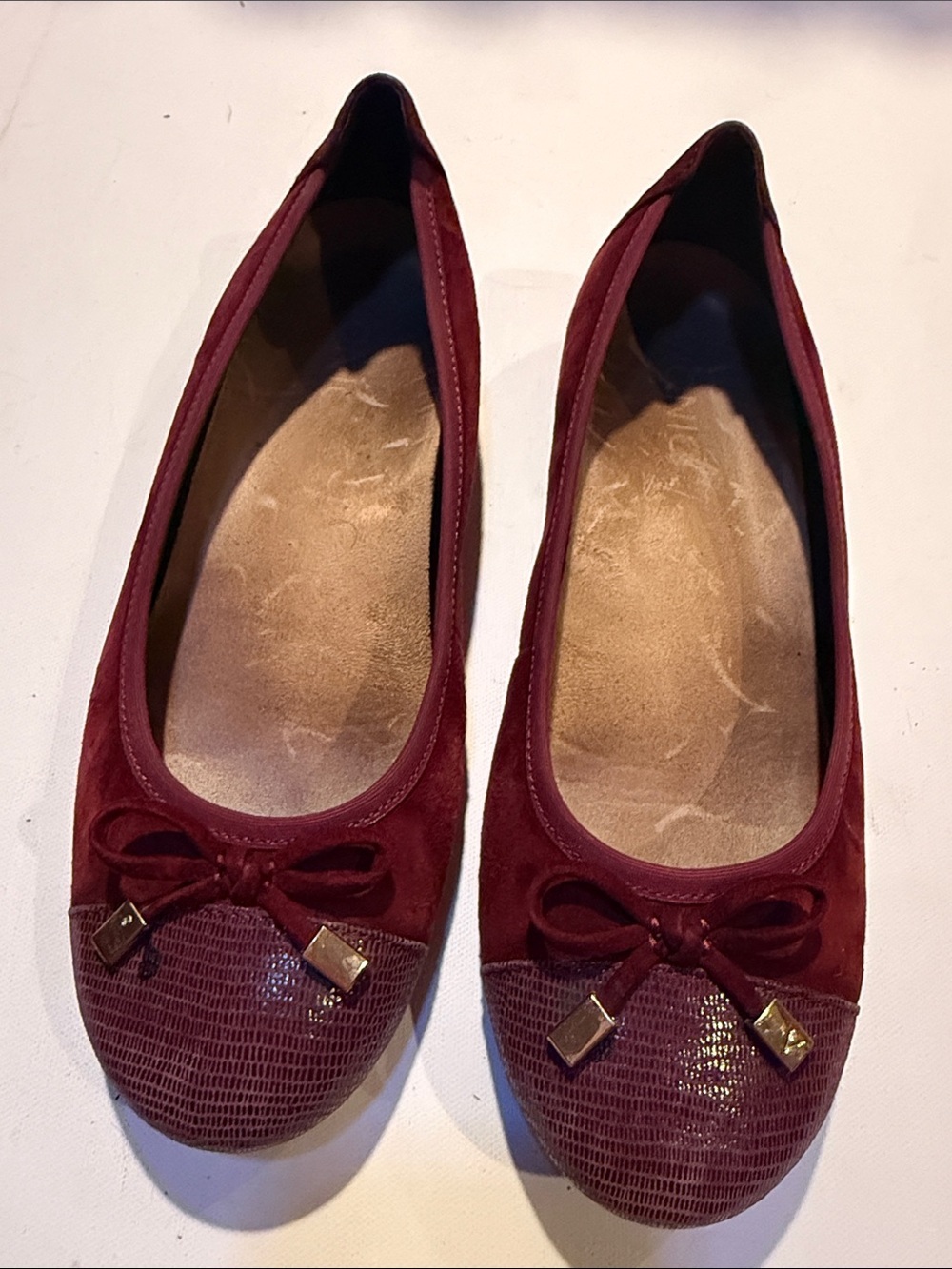 Vionic Women's Burgundy Bow Ballet Flats